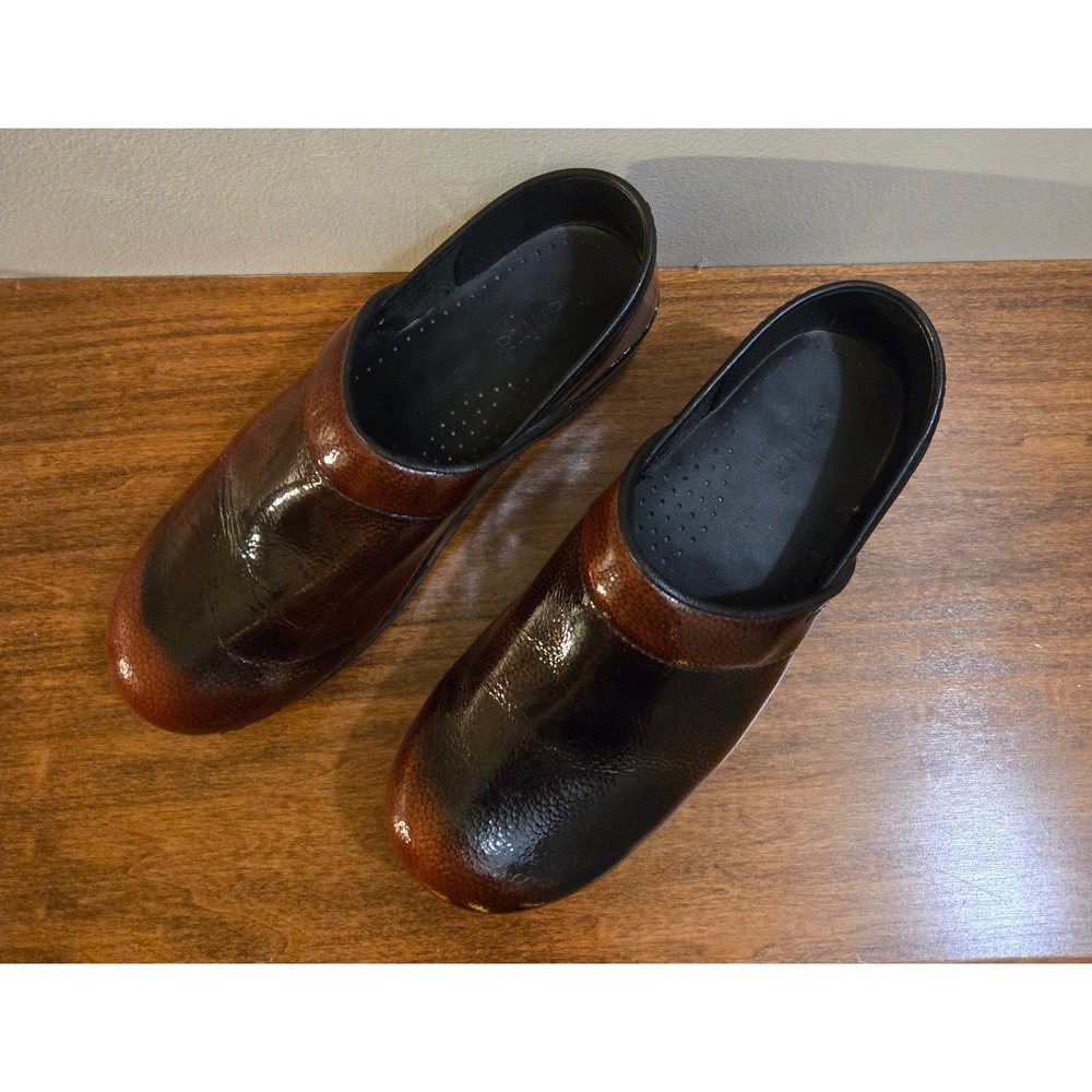 Sanita Professional Clogs Womens 39 Brown Black Patent Leather Slip Resistant